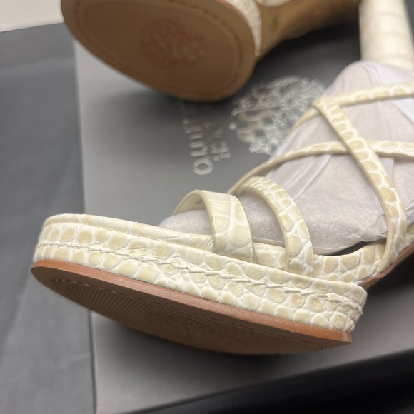 Vince Camuto - Size 6.5 - Brand new in box - Picture 10 of 14